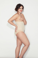 Wysokie figi wyszczuplające IGA INTENSE 6XL-9XL beż